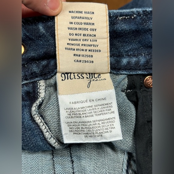 Miss Me Boyfriend Capri Denim Jeans Bling Embroidered Y2K Sequin Women's Sz 28 - Picture 9 of 10